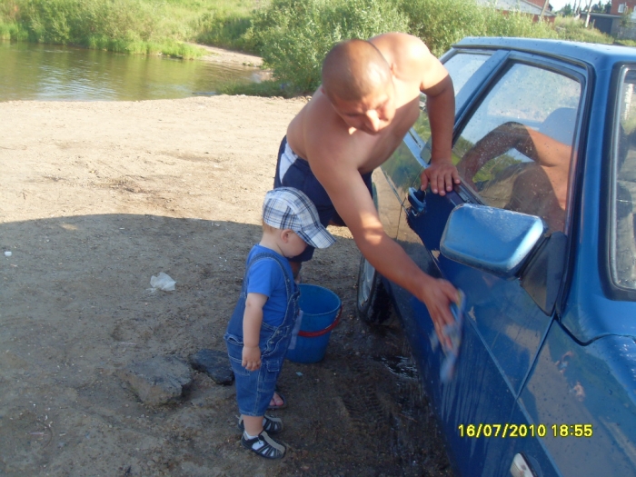  )))) 