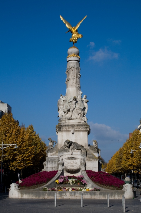 Comment j'ai vu la France. Reims, Place Drouet d'Erlon - La fontaine Sube.